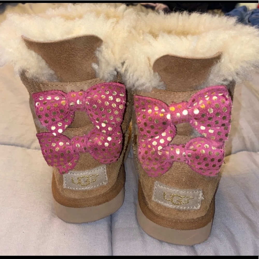 UGG Bailey, tan with pink bows, size 10T